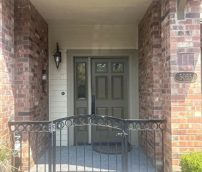 5055 W Sunset Dr — Photo 2