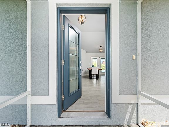 4th image of 10180 Asbury Ave