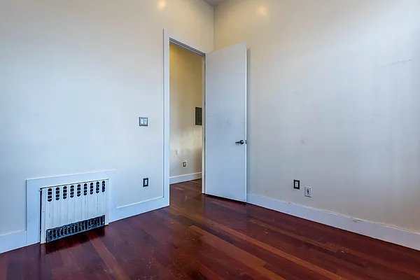 Rented by Nooklyn NYC LLC | media 48