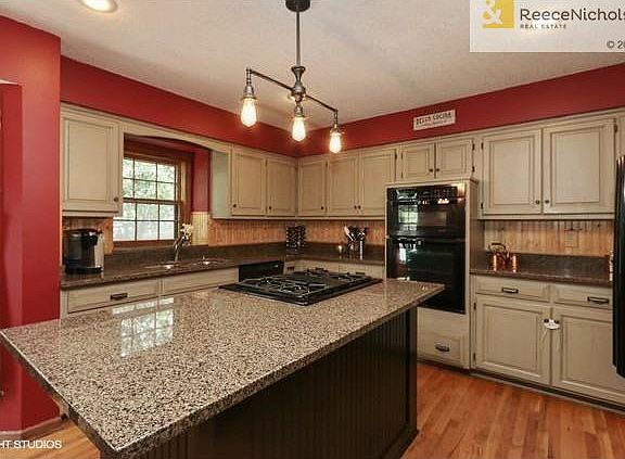 2nd image of 10332 Ballentine St