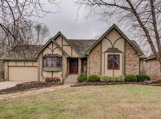 4931 S Wellington Dr, Springfield, MO 65810