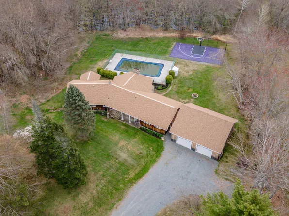 845 Main Road, Milford, ME 04461