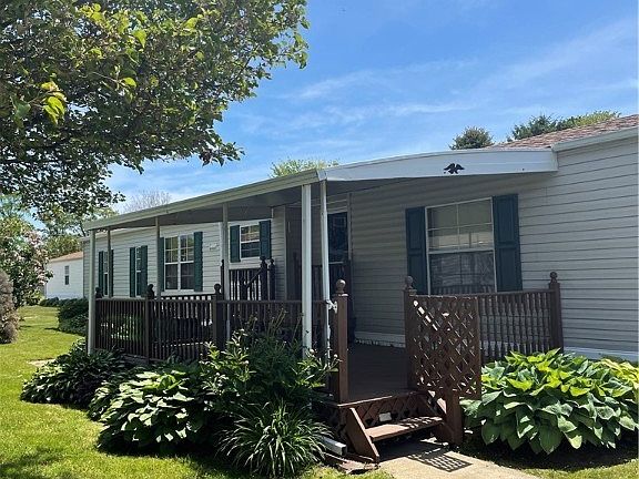 2nd image of 2661 Stoneyridge Dr