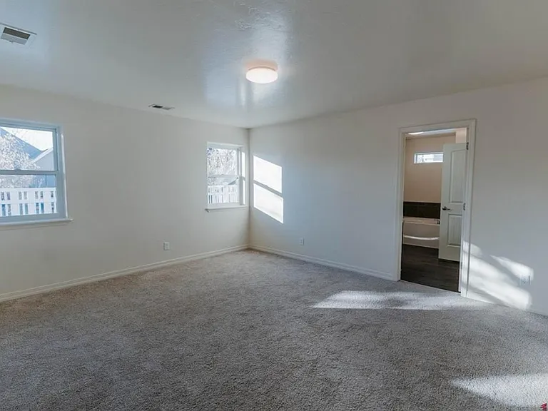 1335 Fivemile Creek Ave — Photo 9