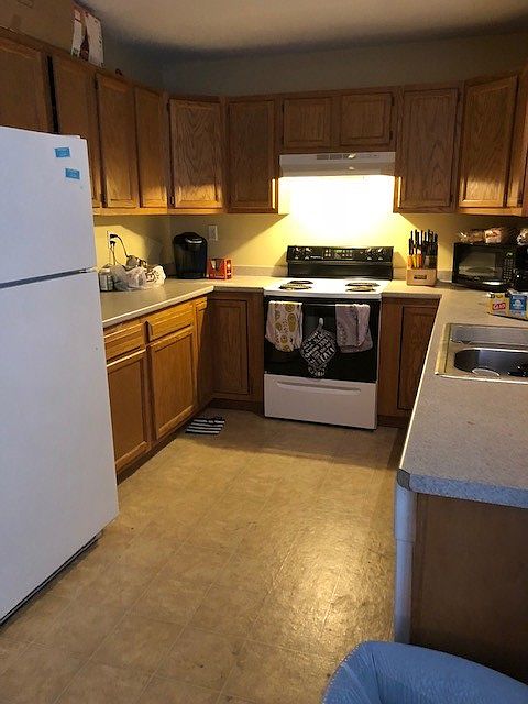 1st image of 75 Sailly Ave #201