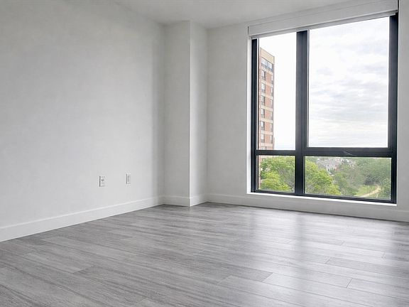 3rd image of 80 Fenwood Rd #706