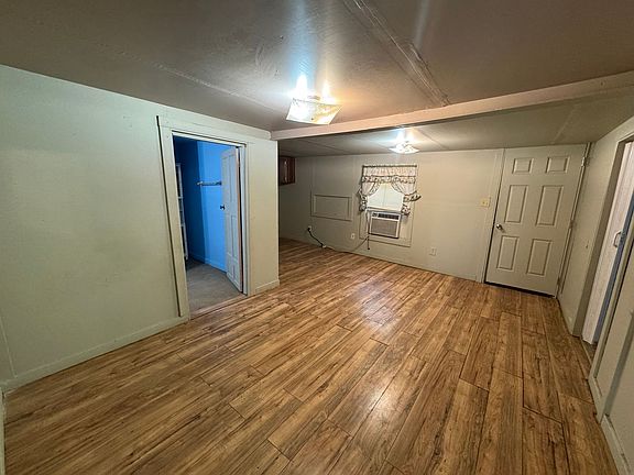 2nd image of 3628 Huston St