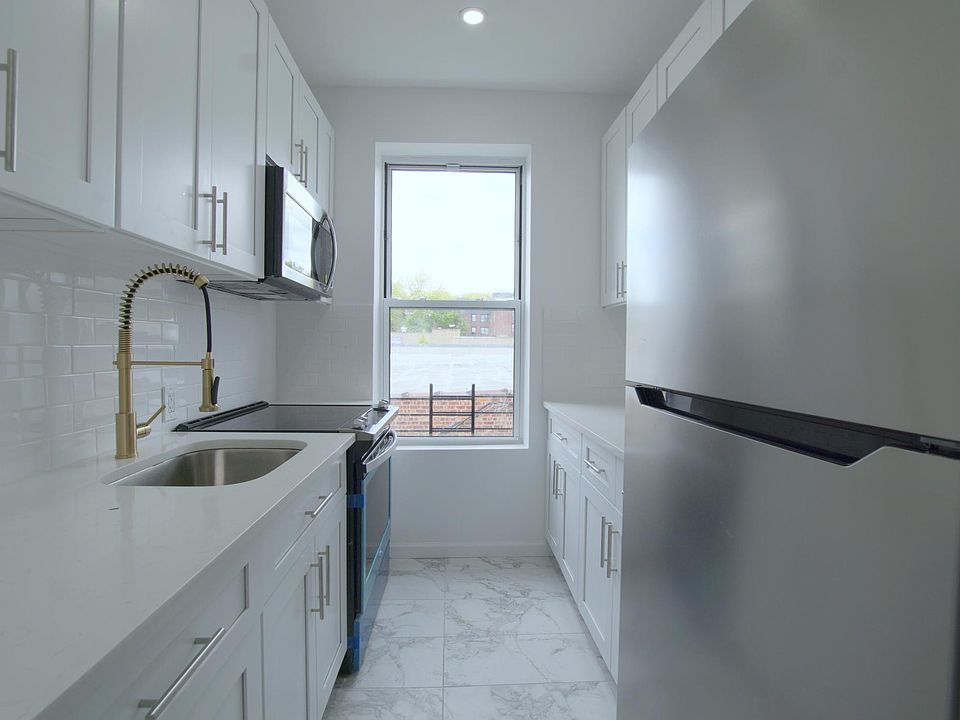 1st image of 3359 Seymour Ave #2B