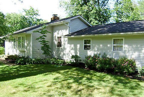 2nd image of 1571 Lake View Ave