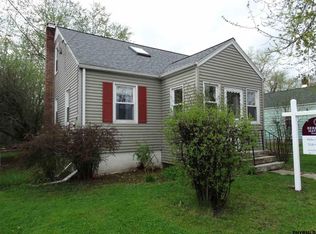 30 Catskill Ave, Rensselaer, NY 12144