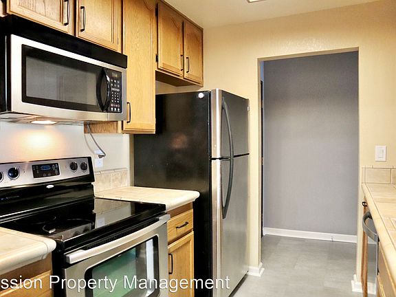 5th image of 39821 Cedar Blvd Unit 206