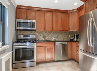 46 Terrace Cir APT 2D, Great Neck, NY 11021