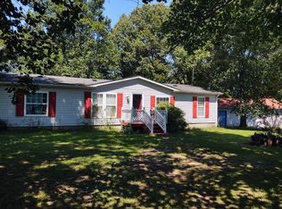 200 Caraway Ln, Goreville, IL 62939