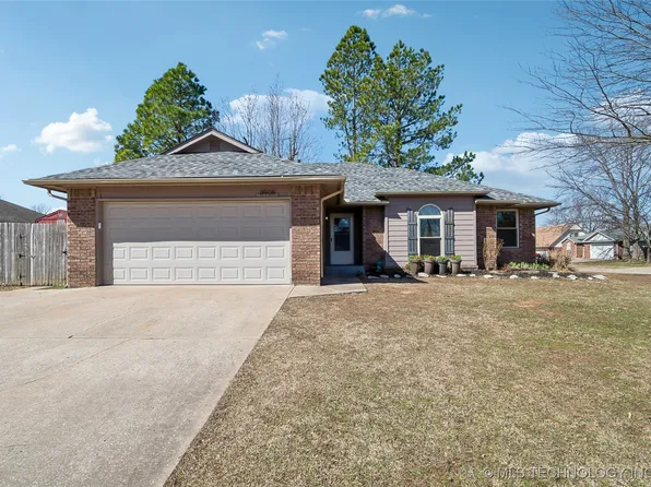 11908 S Forest Pl, Jenks, OK 74037