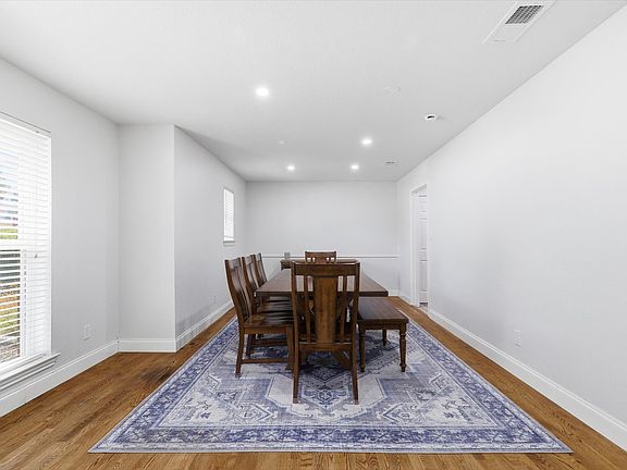 5th image of 3506 Valley View Ln