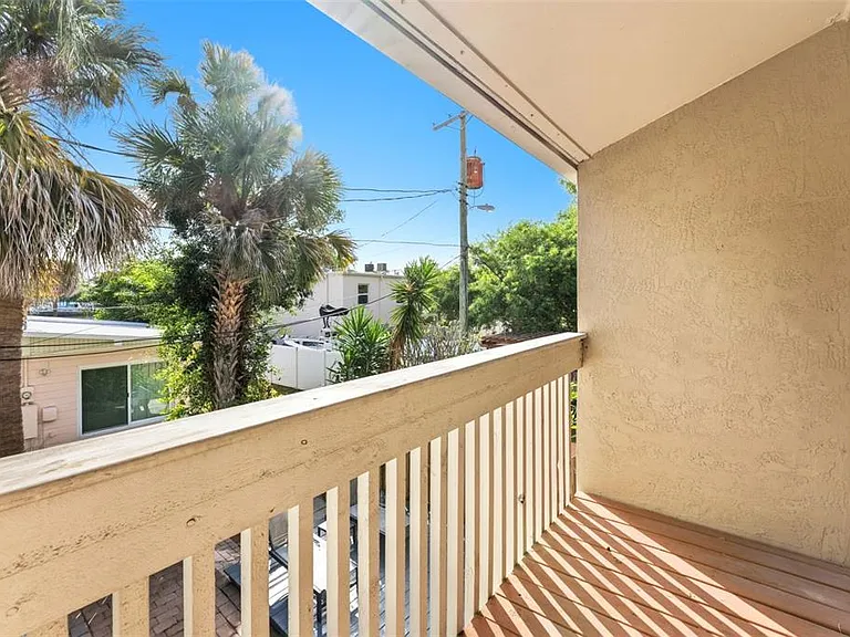 105 E Davis Blvd #B — Photo 27