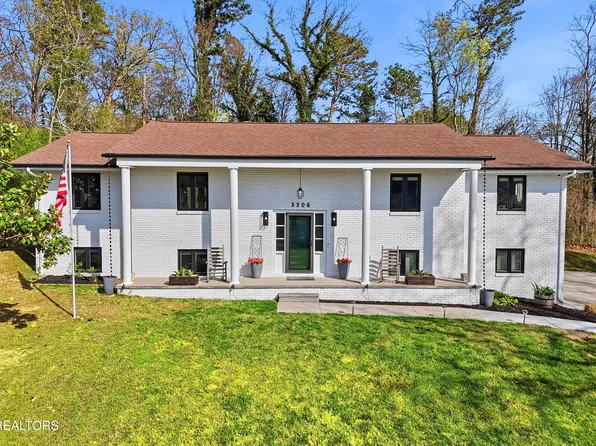 3306 Oak Hill Dr, Maryville, TN 37804
