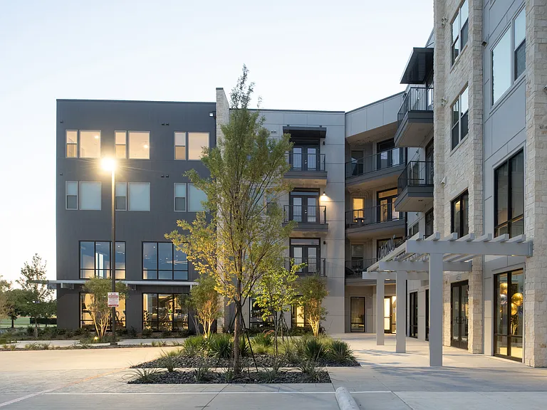 Diamond Flats — Photo 6