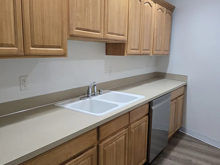 108 Factory Ave N #3C — Photo 14