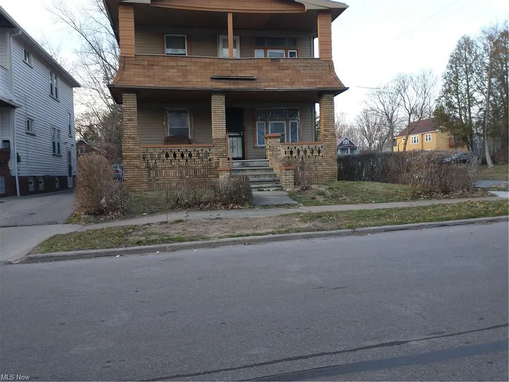 12517 Parkhill Ave photo 1