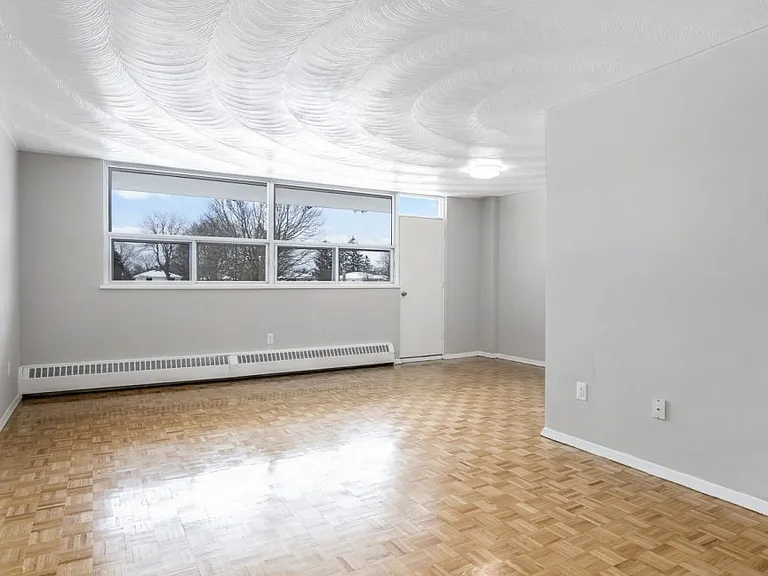 3875 Sheppard Ave E — Photo 7