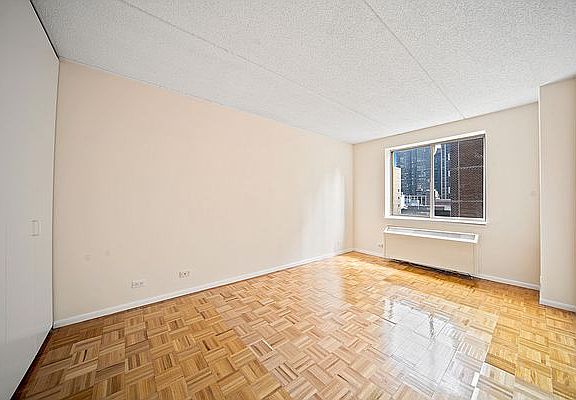 5th image of 345 E 64th St APT 10C