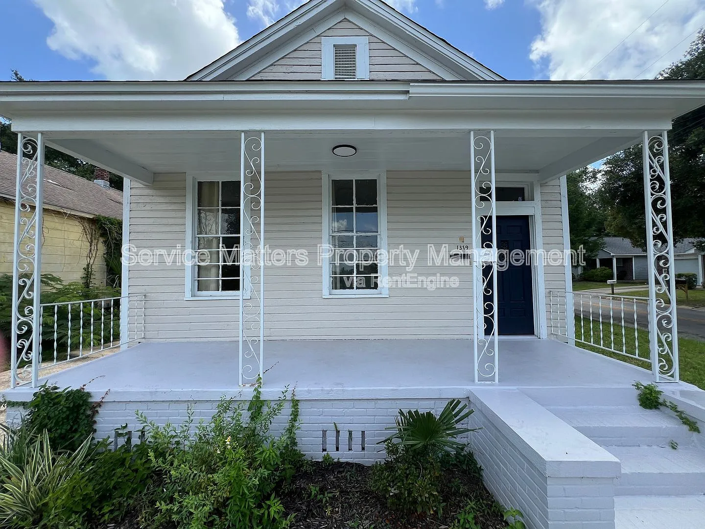 3 bed, 2.0 bath, 1368 sqft, $1,650 — Photo 2