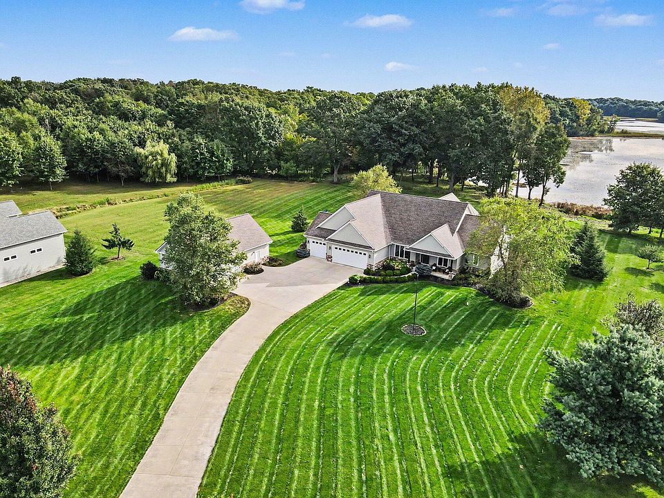1st image of 2421 Hickory Rdg
