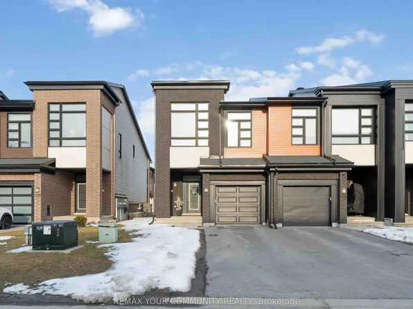 206 Big Dipper St, Ottawa, ON K4M 0K5