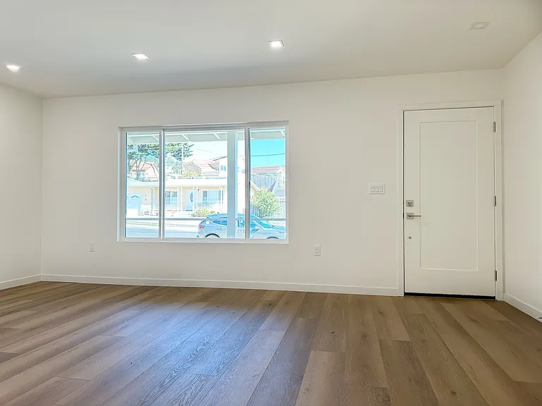 401 Dolores Way — Photo 11