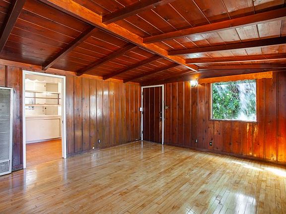 2nd image of 424 Raymond Ave #D