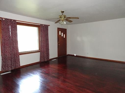 2nd image of 806 E Ellis St