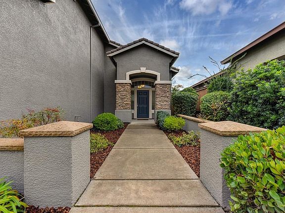 2nd image of 2054 Horseshoe Glen Cir
