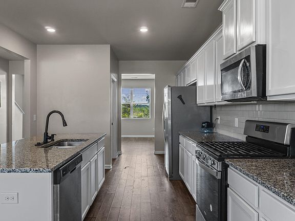 5th image of 6100 Vermilion Loop