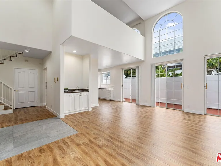 1338 Yale St #C — Photo 8