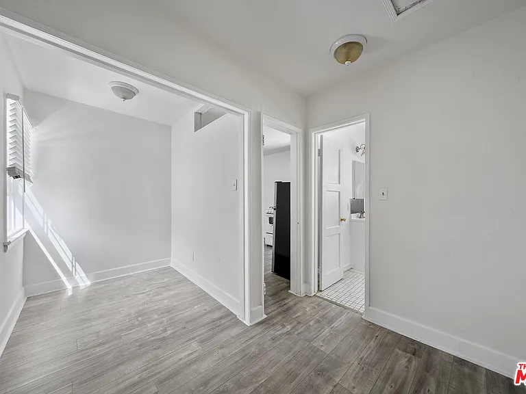 1238 S Beverly Glen Blvd #10 — Photo 6