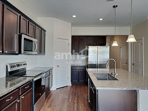 3rd image of 4540 Reisswood Loop