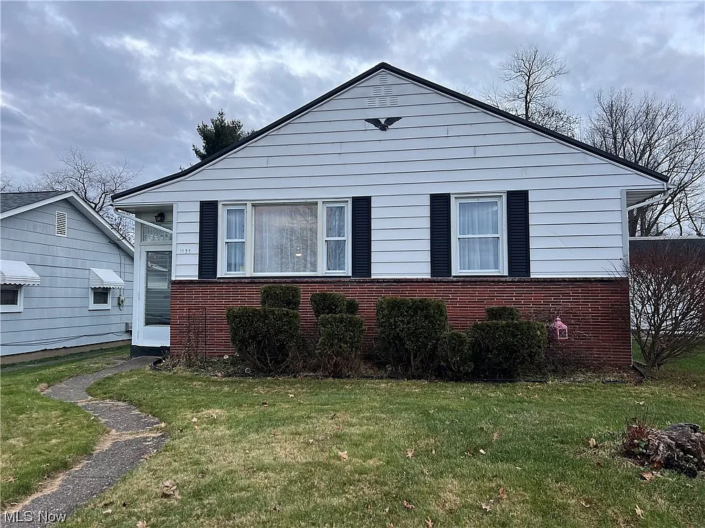 1123 Gorley St photo 1