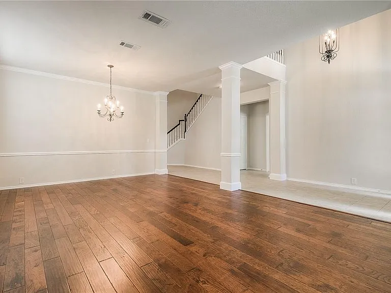 2338 Falcon Point Dr — Photo 3