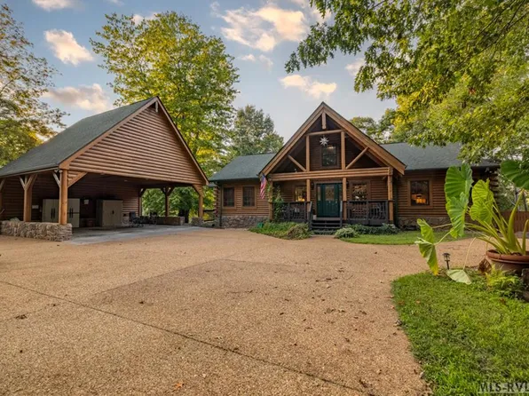 267 Forest Ct, Bracey, VA 23919