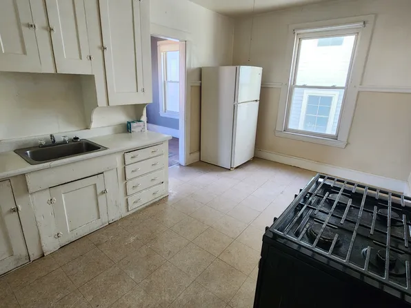 52 Hampshire St APT 32, Auburn, ME 04210