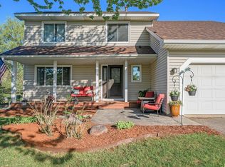 8710 Osprey Ln, Chanhassen, MN 55317