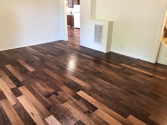 3rd image of 705 Stone St