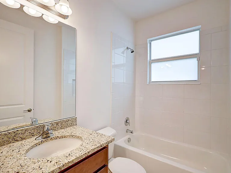 13549 SW Oceanus Blvd — Photo 17