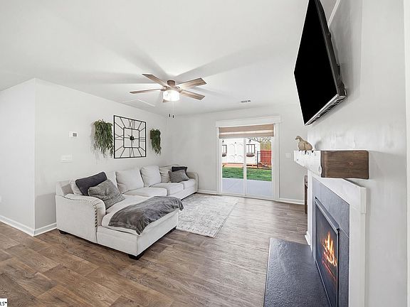 2nd image of 1208 Canter Pl