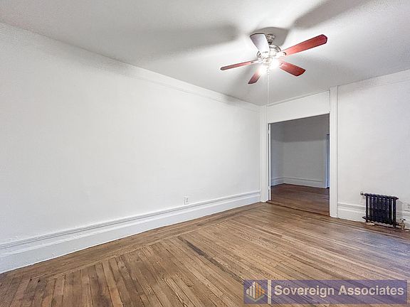 3rd image of 121 La Salle St #6B