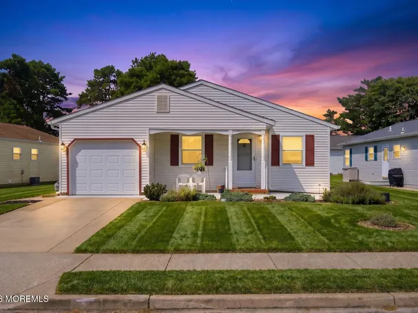 3 Wojtyla Court, Toms River, NJ 08757
