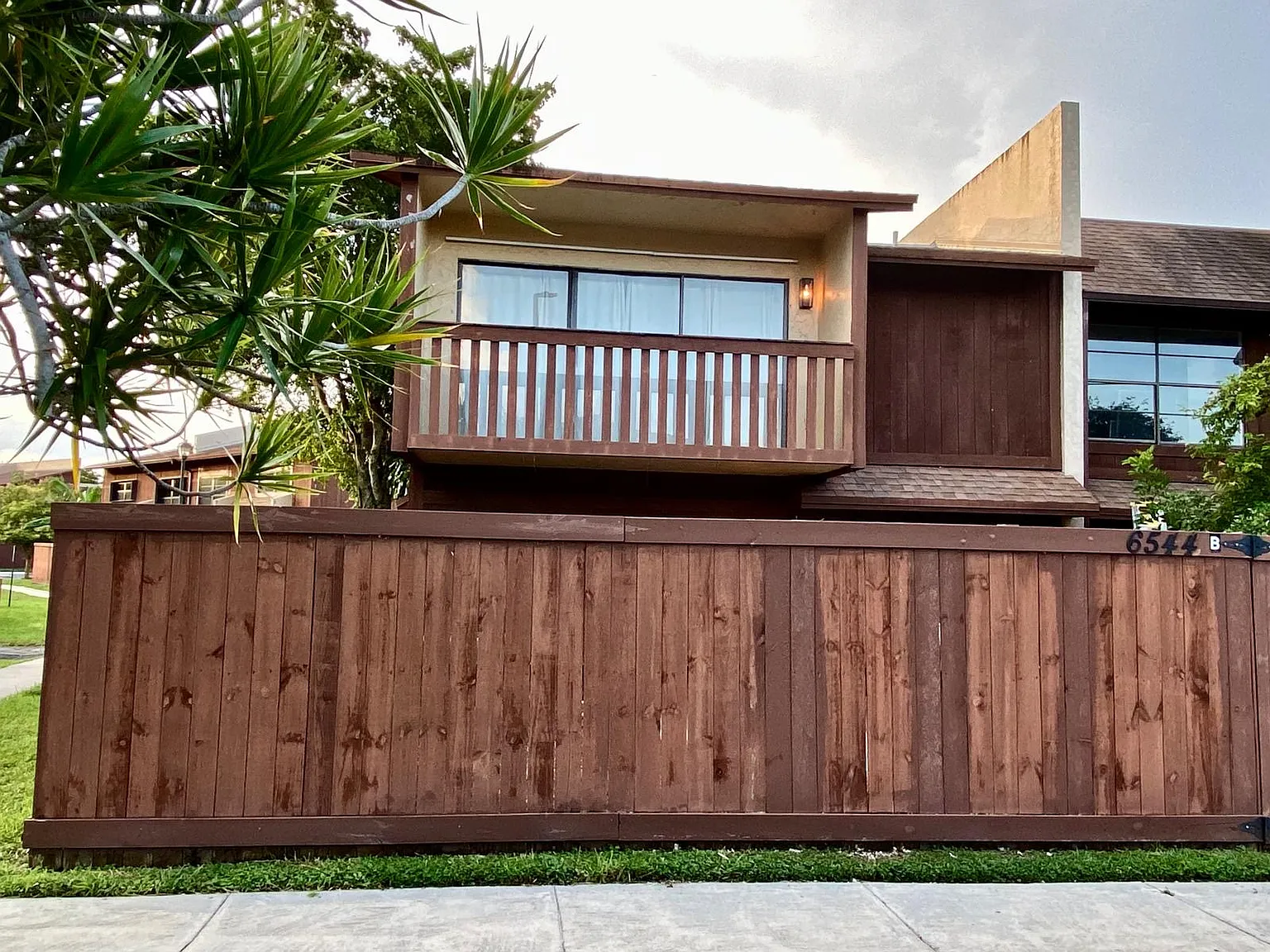 3 bed, 1340 sqft, $3,075 — Photo 3