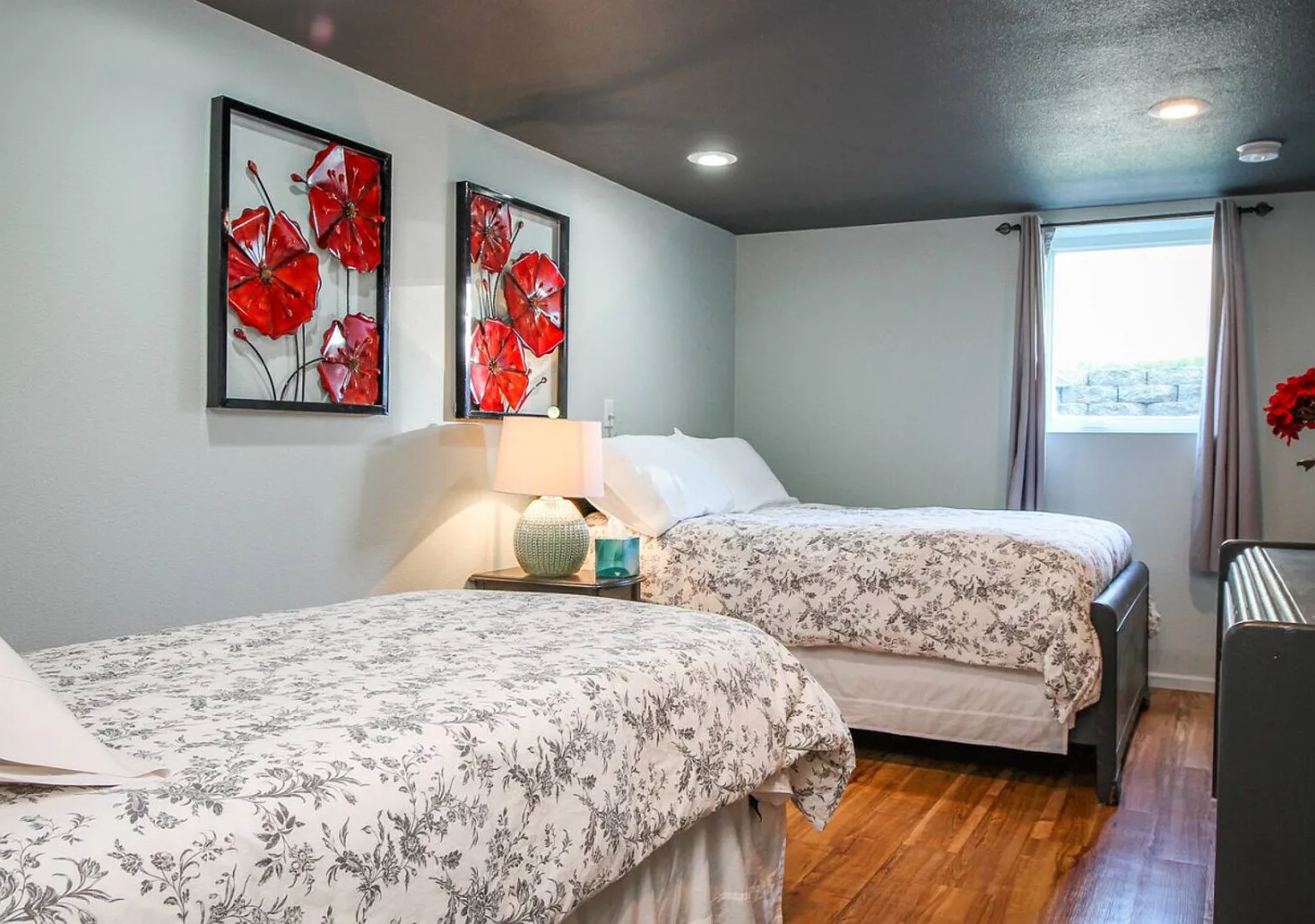 Downtown Bungalow — Photo 4