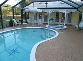 17700 Williamsburg Dr, North Fort Myers, FL 33917